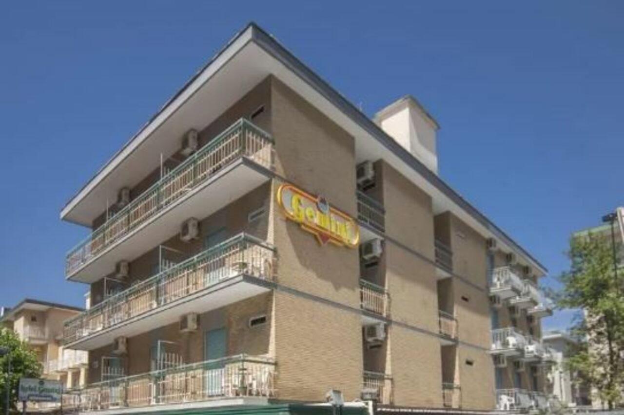 Hotel Gemini Ріміні Екстер'єр фото