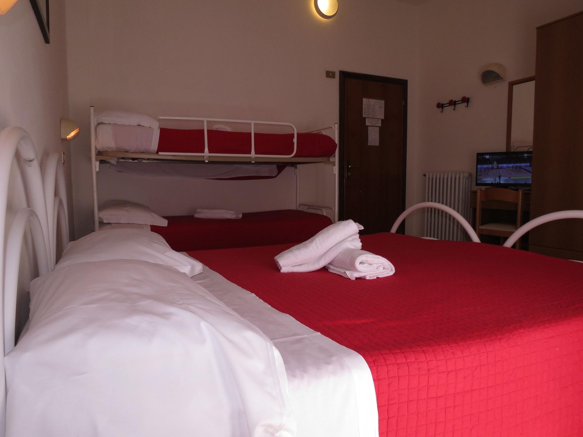 Hotel Gemini Ріміні Екстер'єр фото