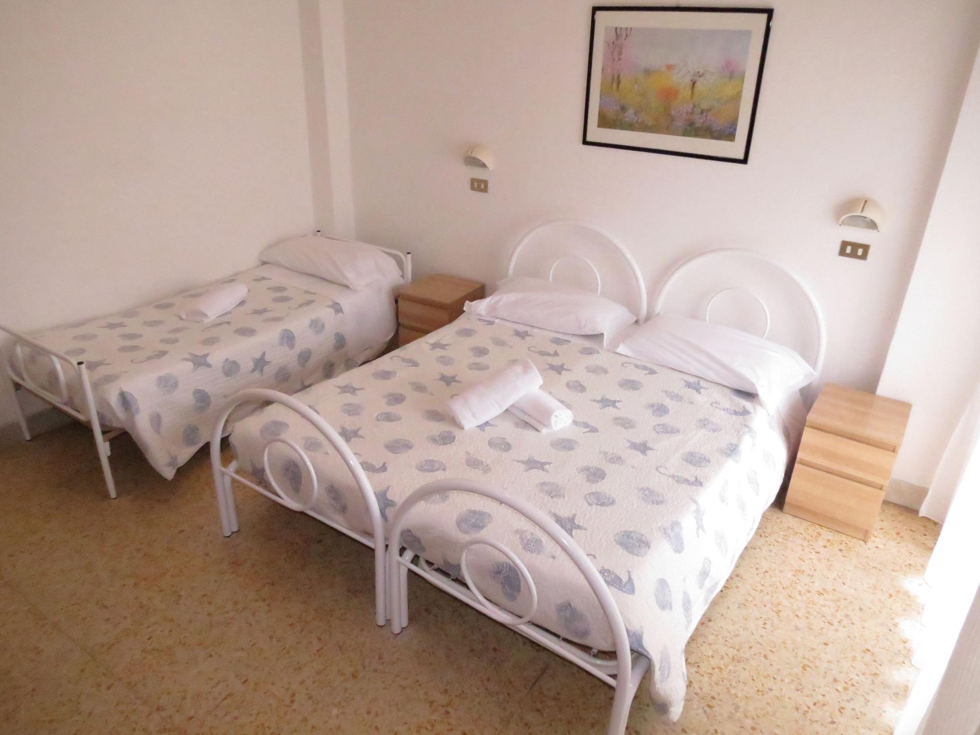 Hotel Gemini Ріміні Екстер'єр фото
