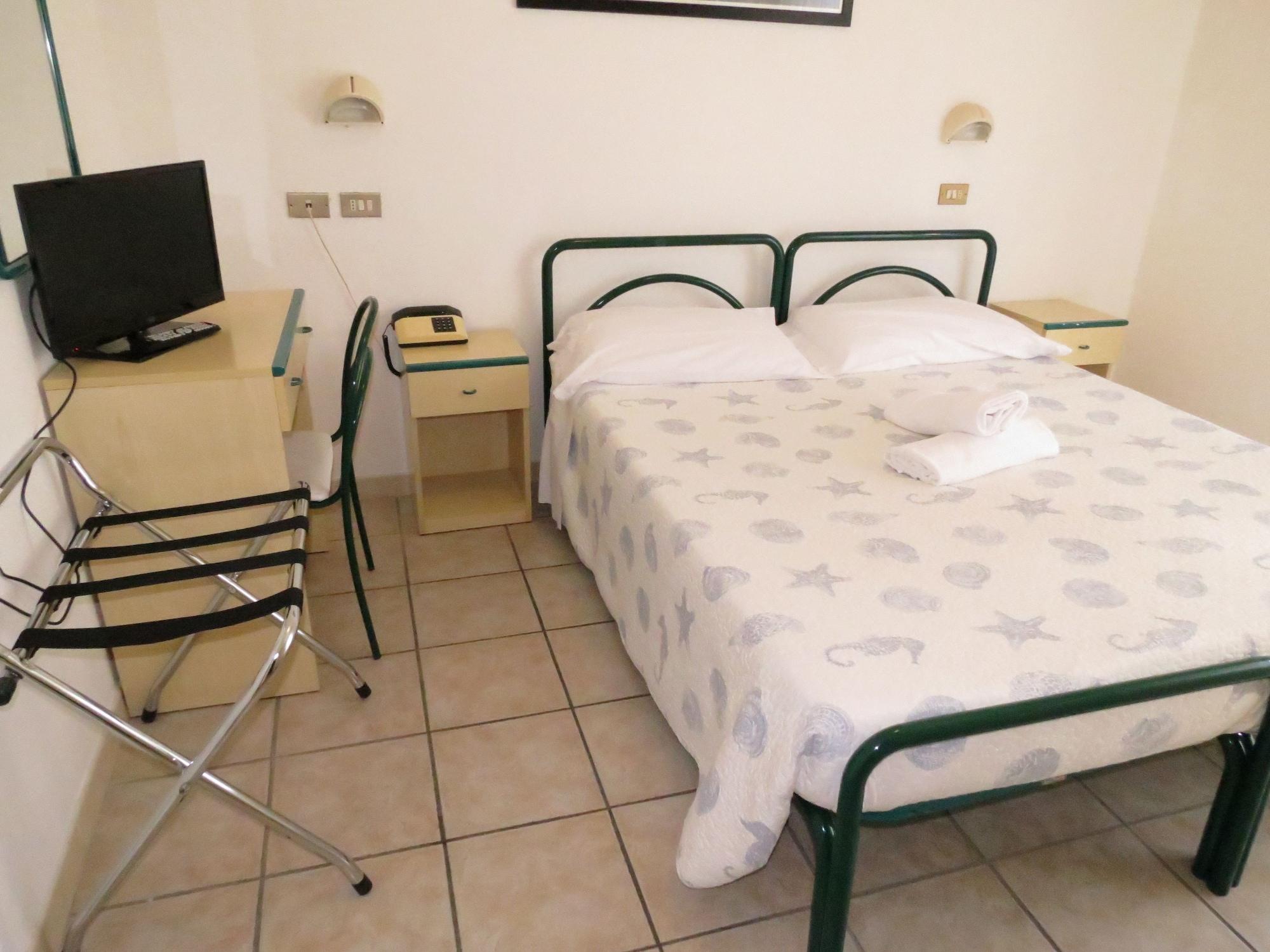 Hotel Gemini Ріміні Екстер'єр фото