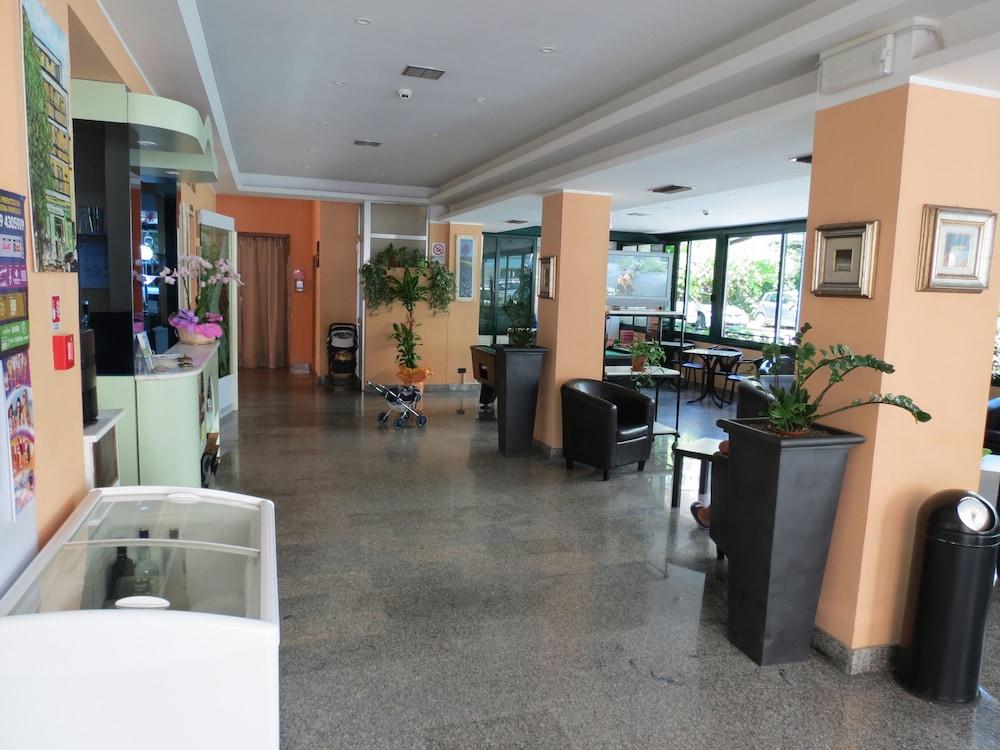 Hotel Gemini Ріміні Екстер'єр фото
